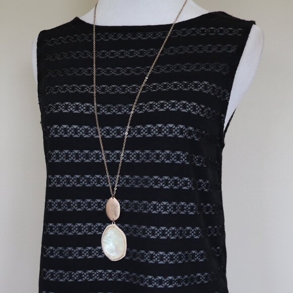 THE LIMITED Size Small Black Lace Style Stripe Sleeveless Blouse Career Office - Picture 3 of 9